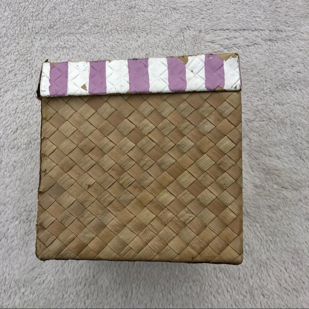 Cottagecore Vintage Easter Box Bunny Rabbit Woven Cute!